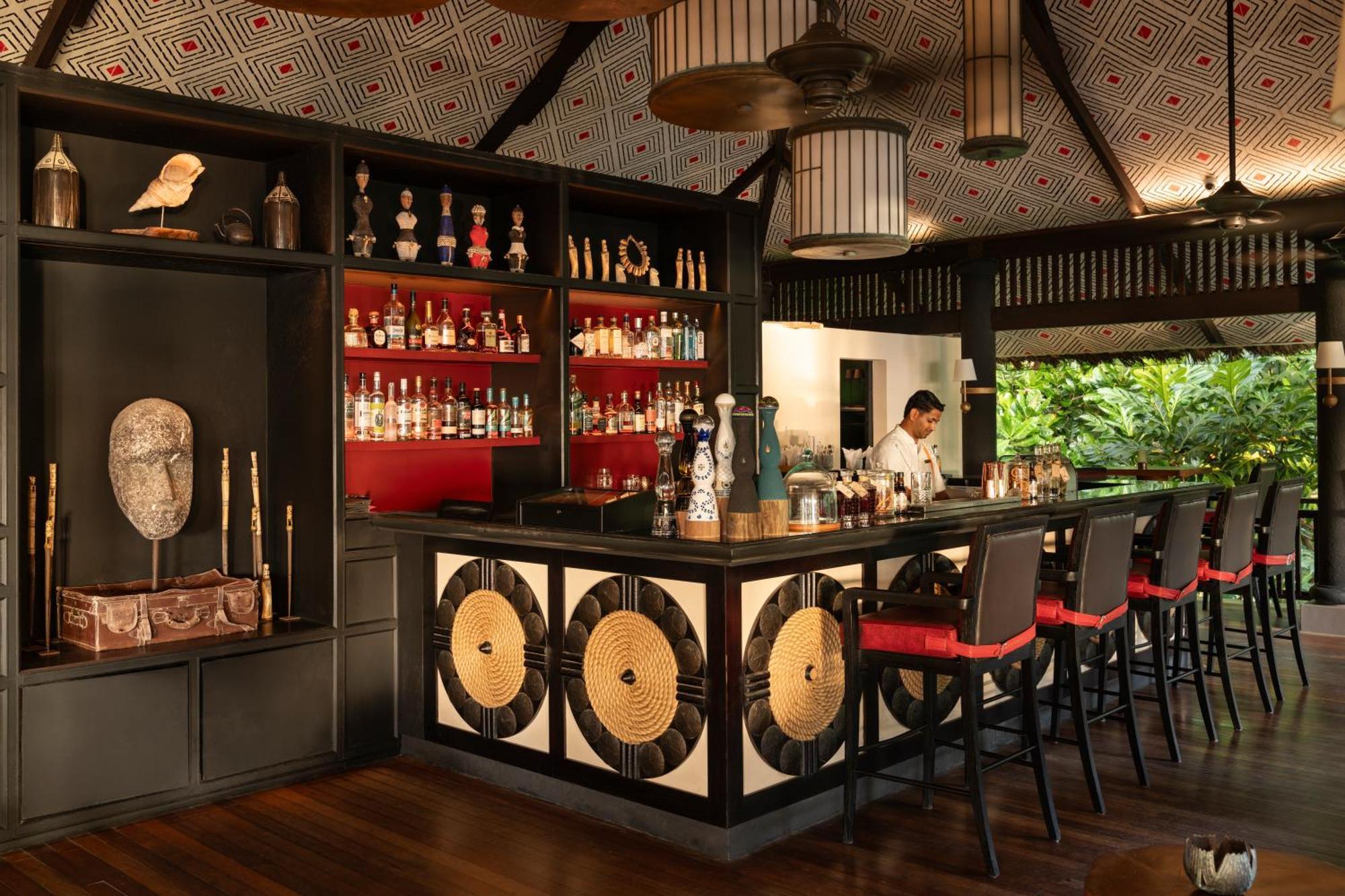 Constance Lemuria Гранд Анс Екстериор снимка The bar at the resort